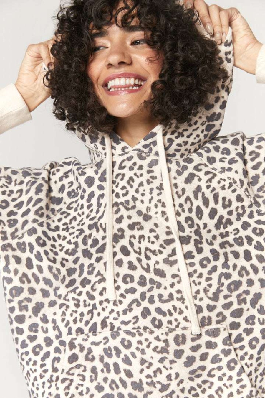 * Spiritual Gangster Cozy Set Shop Leopard Classic Hoodie